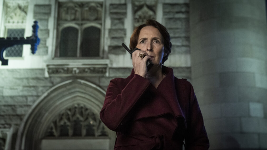 Carolyn (Fiona Shaw)